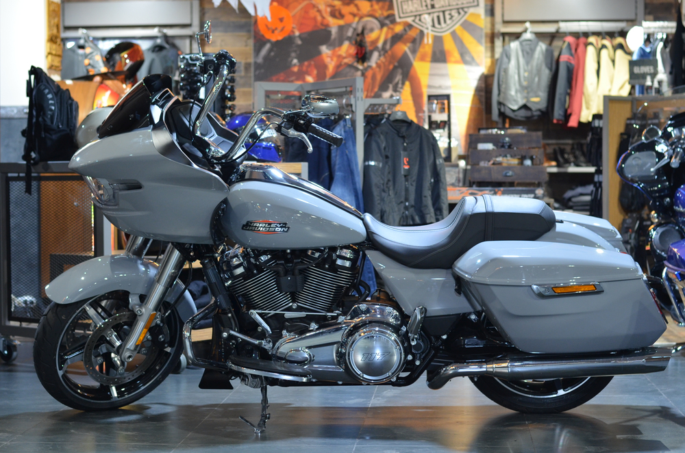 Harley-Davidson Road Glide 117 Atlas Silver 2024 с НДС