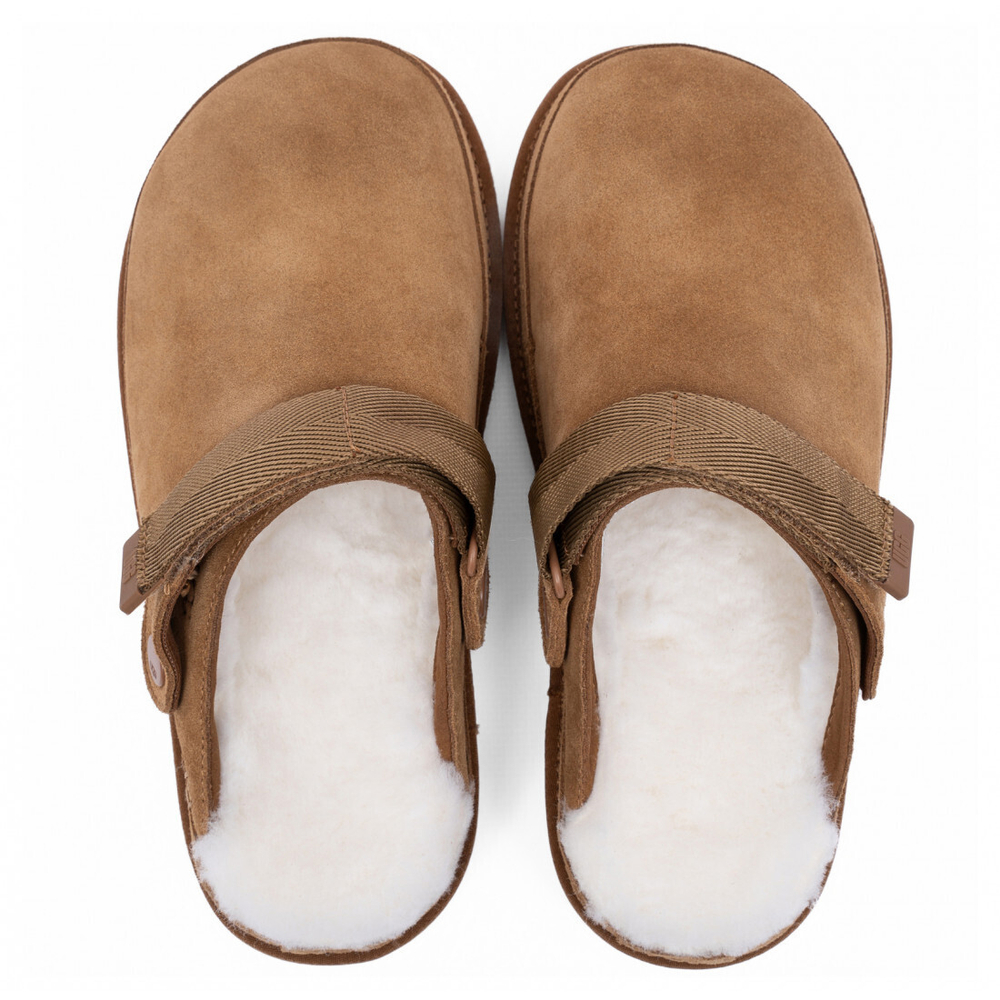 UGG Goldenstar Clog "Chestnut"