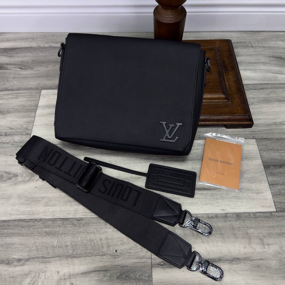 Сумка через плечо/мессенджер Louis Vuitton Takeoff