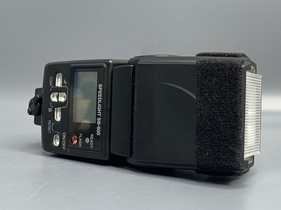 Nikon SB-600