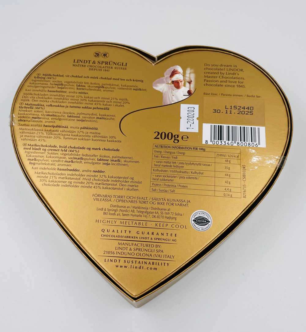 Шоколадные конфеты Lindt Lindor сердечная коробка ассорти 200 г (Италия)