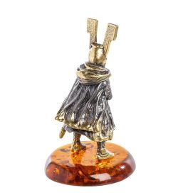 Народные промыслы AM-1278 Фигурка «Рыцарь с мечом» (латунь, янтарь)