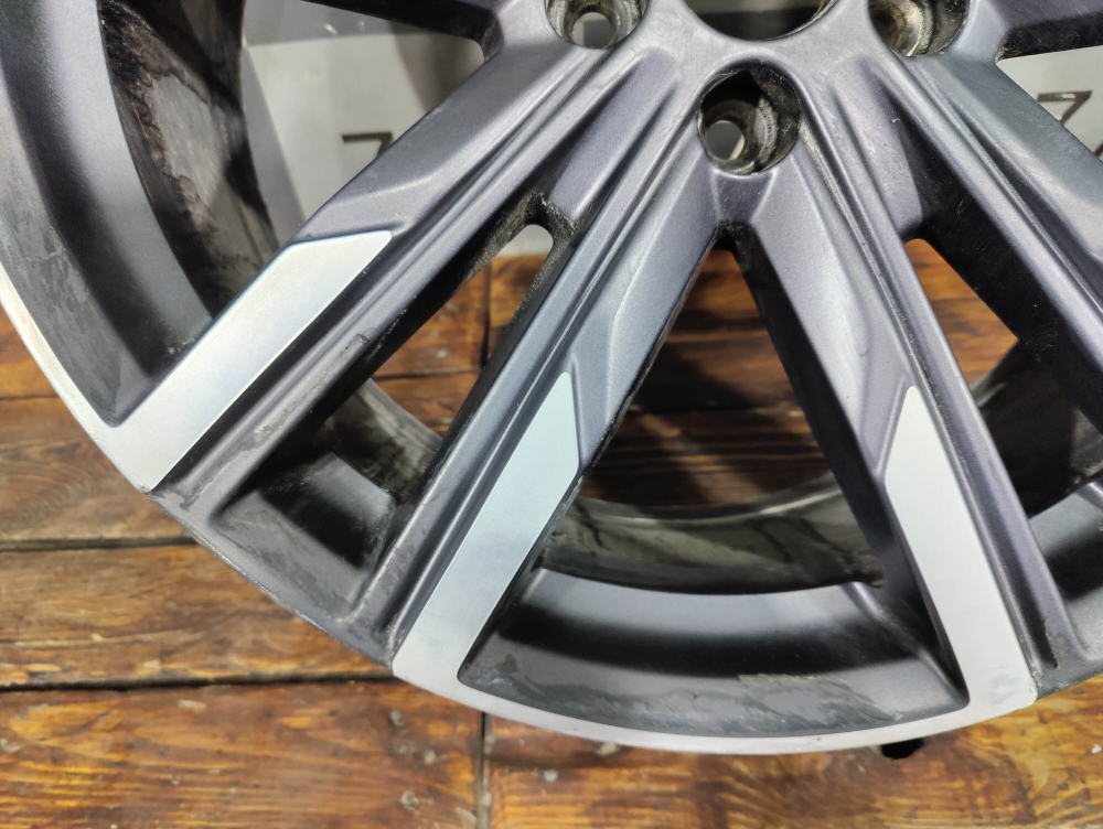 Диск колесный литой R20 Geely Monjaro 21-нв Б/У Оригинал 8892585146