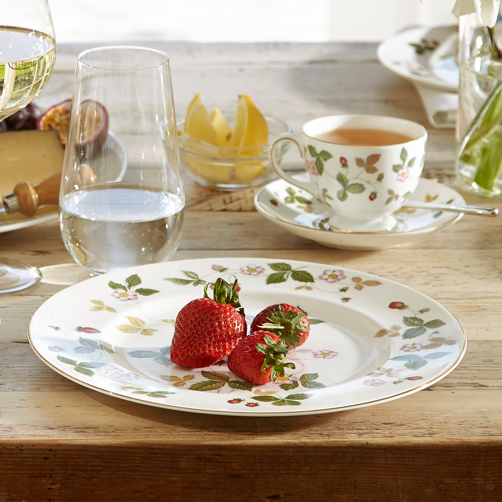 Wedgwood Обеденная тарелка Wild Strawberry 27 см 50105501004