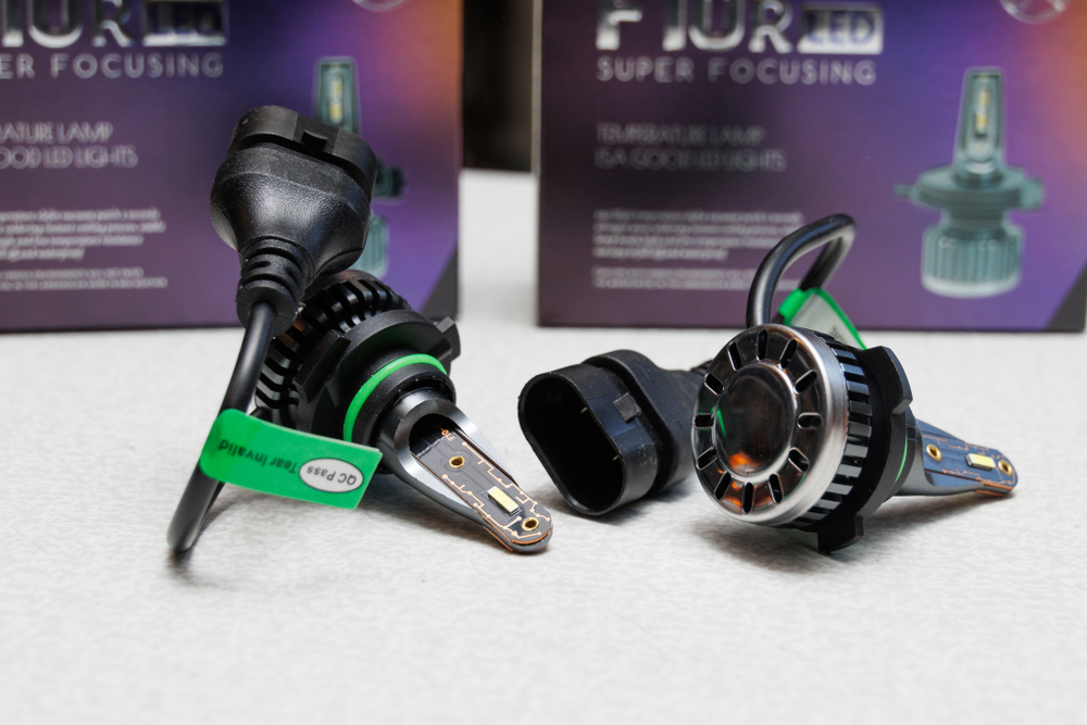 ZMB F10R Led 15W 12-24V H1 H3 H4 H7 H11 HB3 HB4