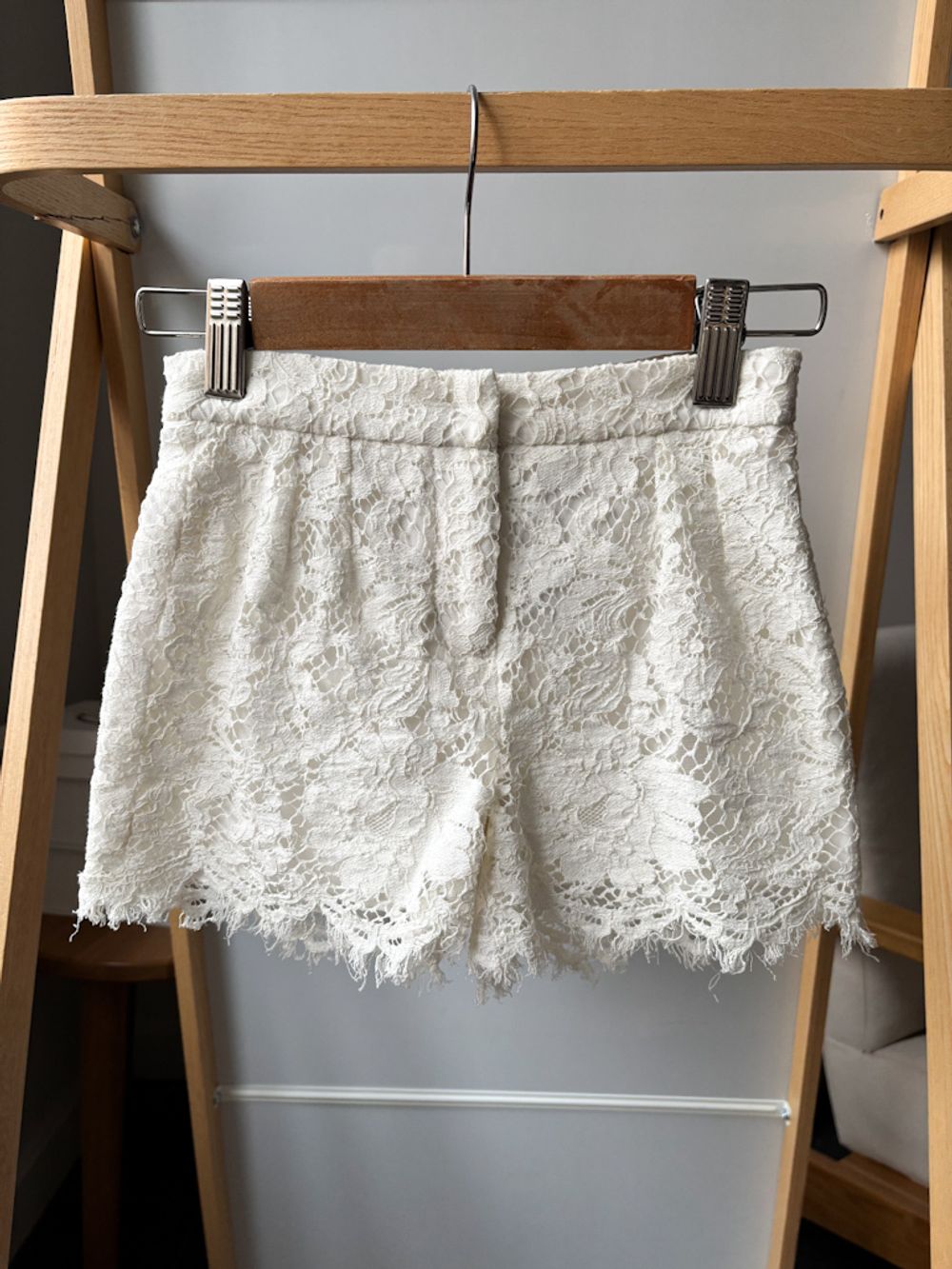 Кружевной костюм Dolce & Gabbana, 98