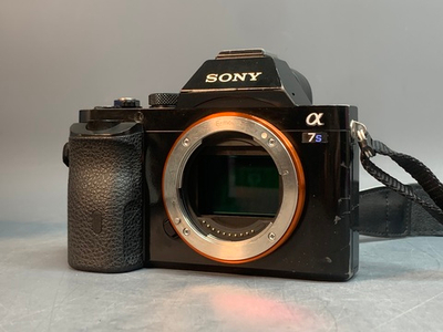 Sony A7S 110.000 кадров, проскакивает колесо управление выдержкой