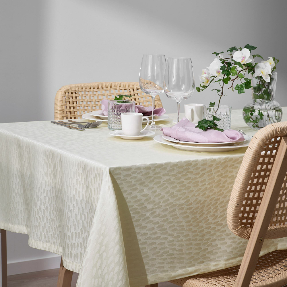 Скатерть IKEA LIGUSTER (ЛИГУСТЕР), Бежевый с рисунком, 145х240 см