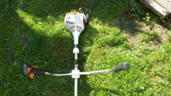 Триммер STIHL FS55 бензиновый, ширина скашивания 55см, полная комплектация с катушкой и ножом ОРИГИНАЛ