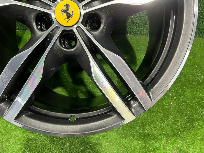 Диск Комплект дисков R20 Ferrari Portofino (17-23)