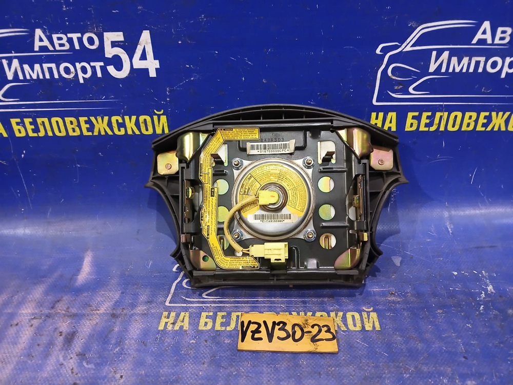 Подушка безопасности водительская TOYOTA CAMRY PROMINENT 1991