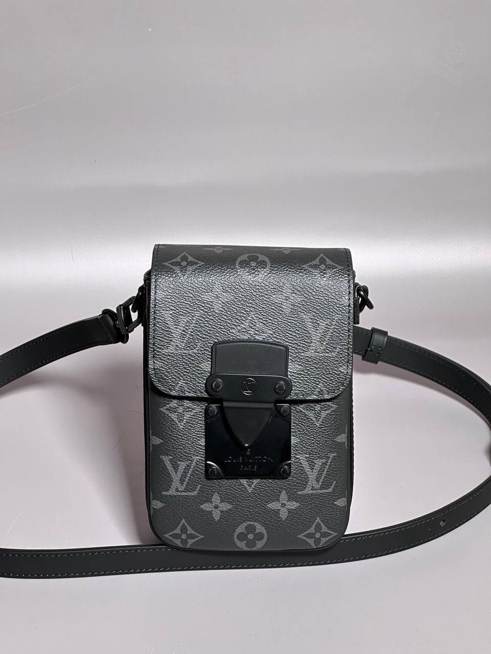 Сумка через плечо Louis Vuitton