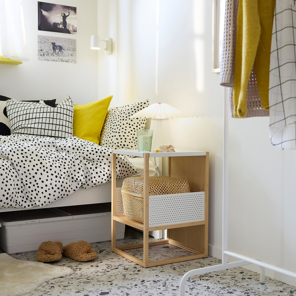 IKEA GILLERSBERG  (ИКЕА ГИЛЛЕРСБЕРГ)  -  Прикроватная тумба - бамбук/белый 39x39x56 см