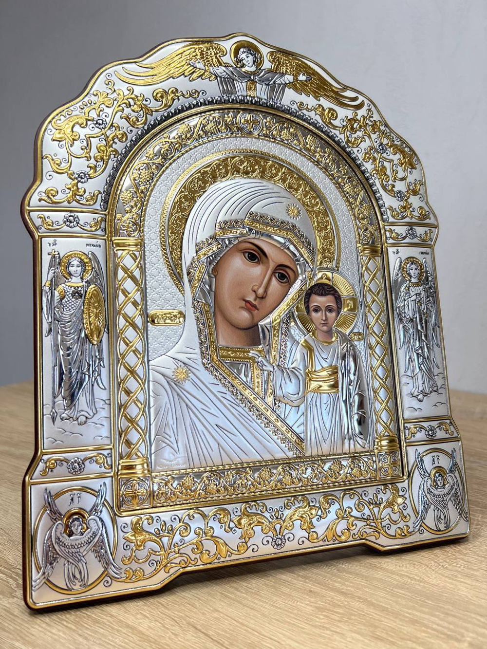 Казанская БМ, икона арочная с рамкой, красное дерево 206х270