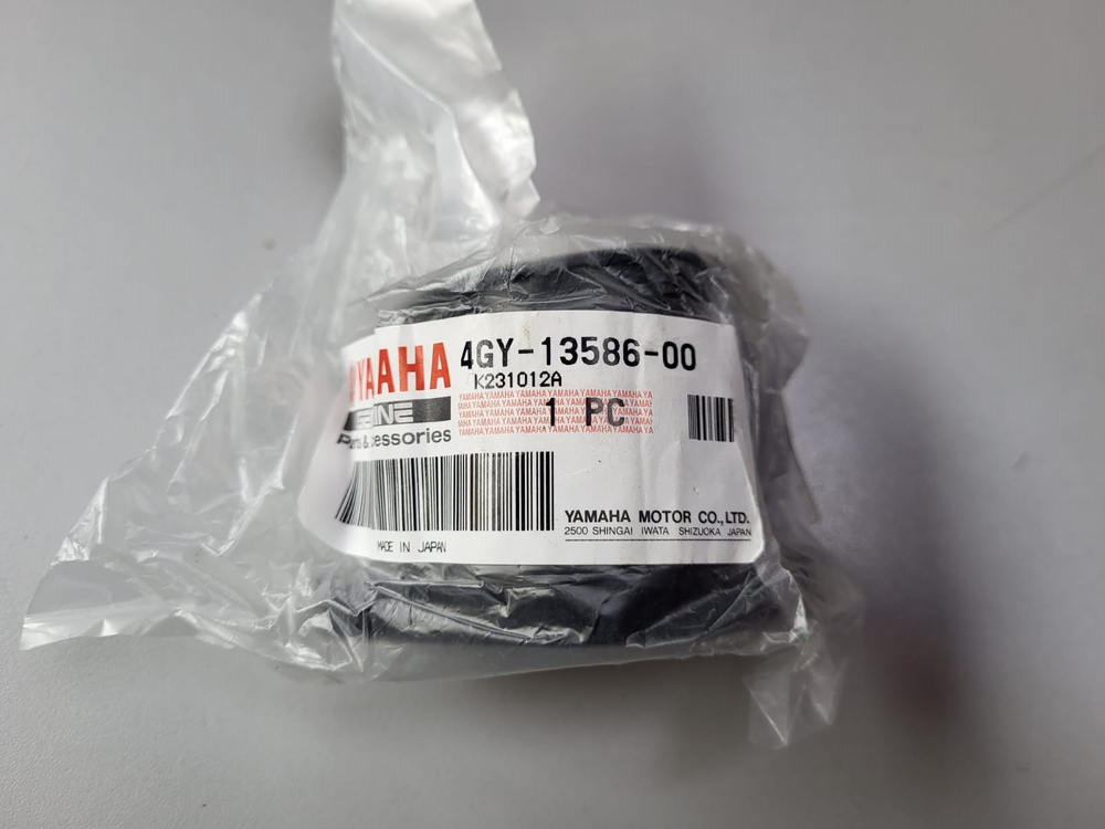 патрубок впускной Yamaha TT-R250 TT250R 4GY-13586-00-00