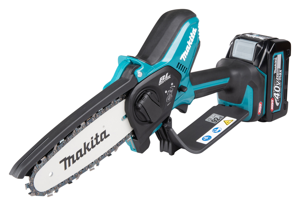 Аккумуляторная цепная пила Makita UC029GD102