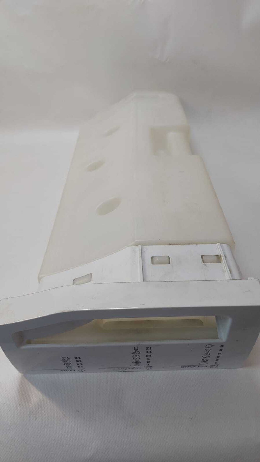 2 Бункер в сборе для сушильных машин Ariston C00286918 б/у