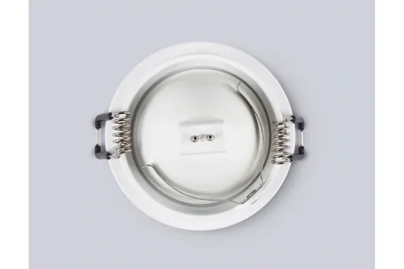 Светильник точечный Ambrella Light TN102801 MR16 белый 42400