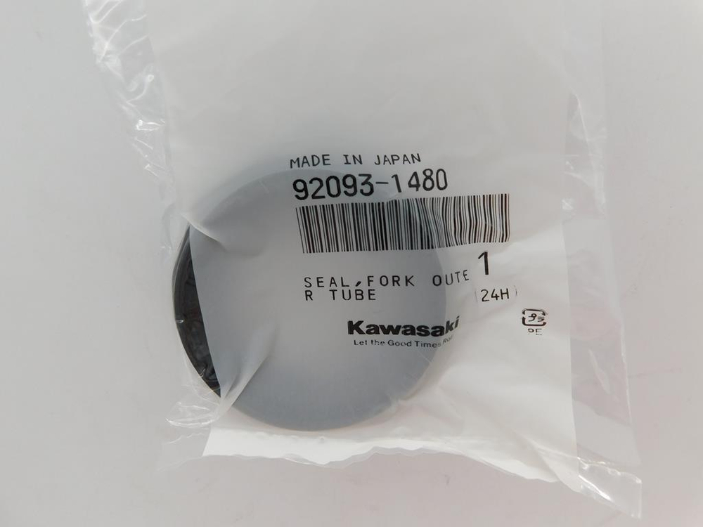 пыльник вилки Kawasaki Ninja ZX-14R ZZR1400 1400GTR ZX-10R Versys VN1600 92093-1480