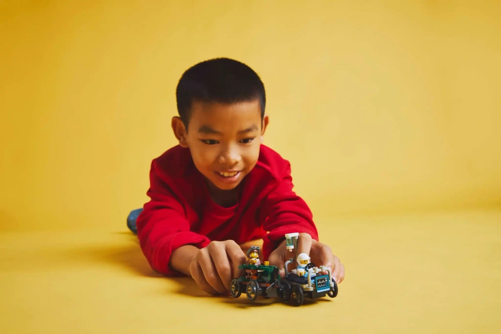 Конструктор LEGO City 60459 Самолет против Больничная Кровать Гоночный Автомобиль