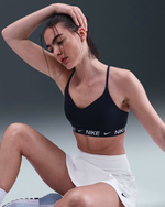 Nike Indy с легкой поддержкой Женский спортивный бюстгальтер с вставками и регулируемыми бретелями - NIKE