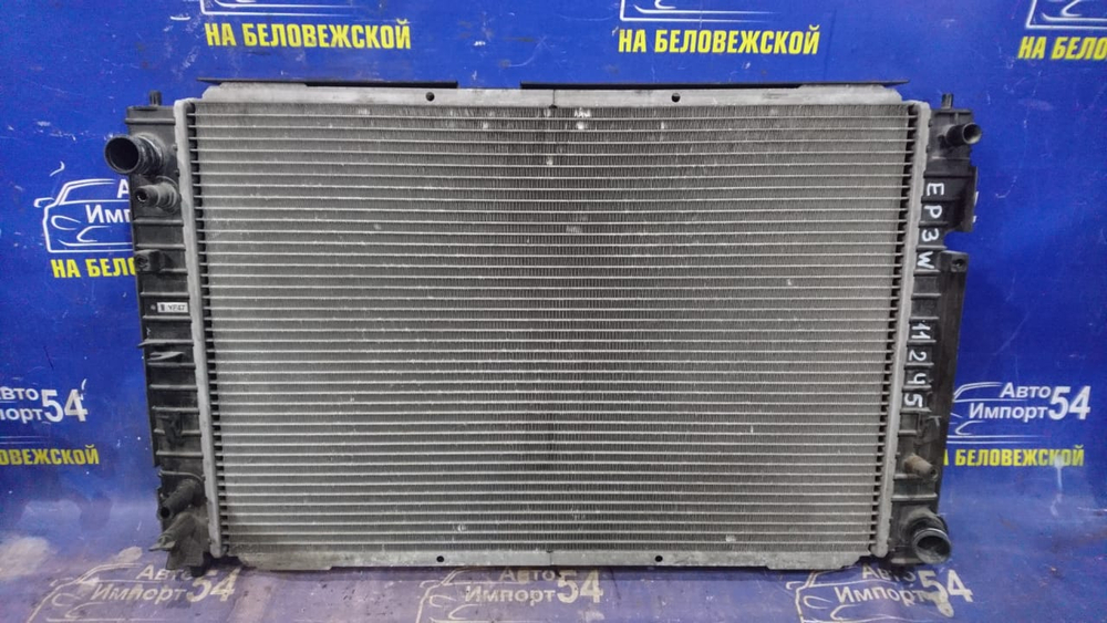 Радиатор двигателя MAZDA TRIBUTE 2003-2005