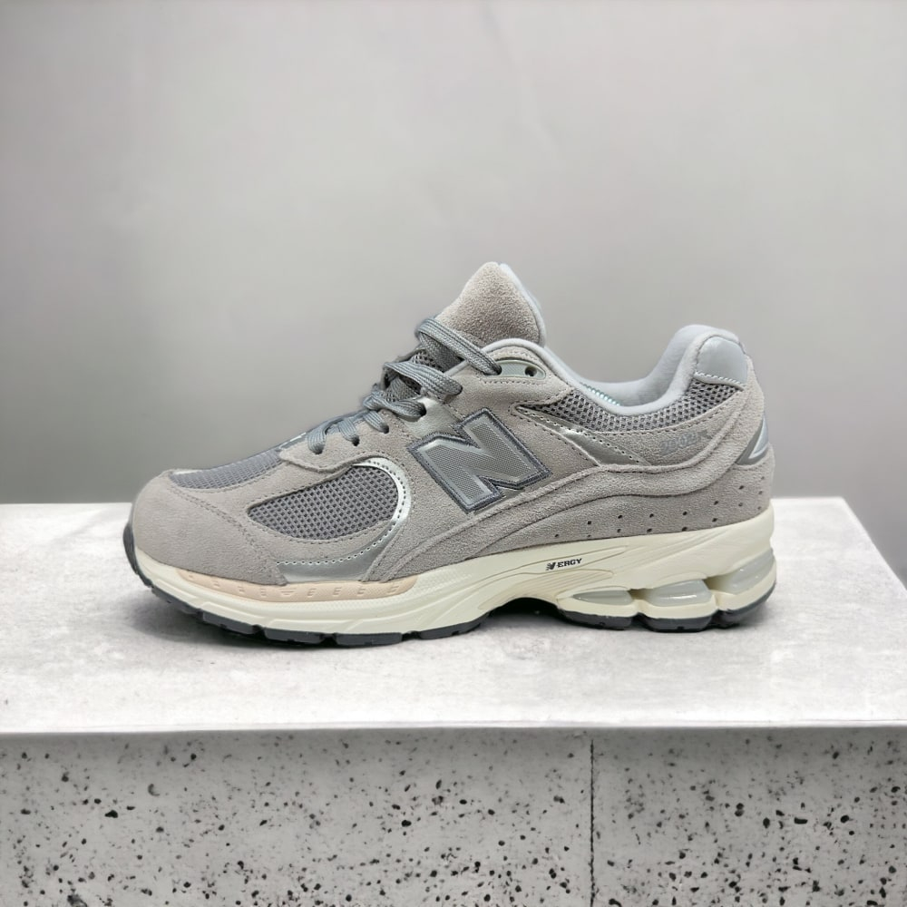 New Balance 2002R • Gray