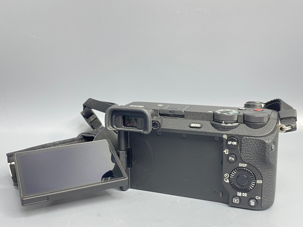 Sony A6700 8100 кадров