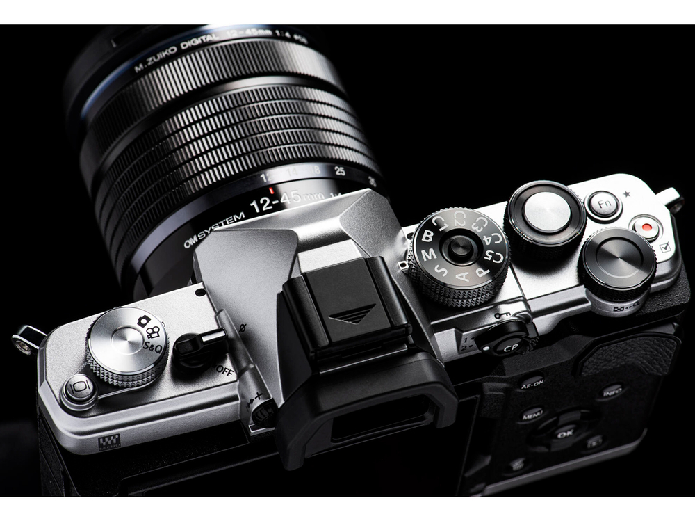 Беззеркальный фотоаппарат OM System OM-3 Body