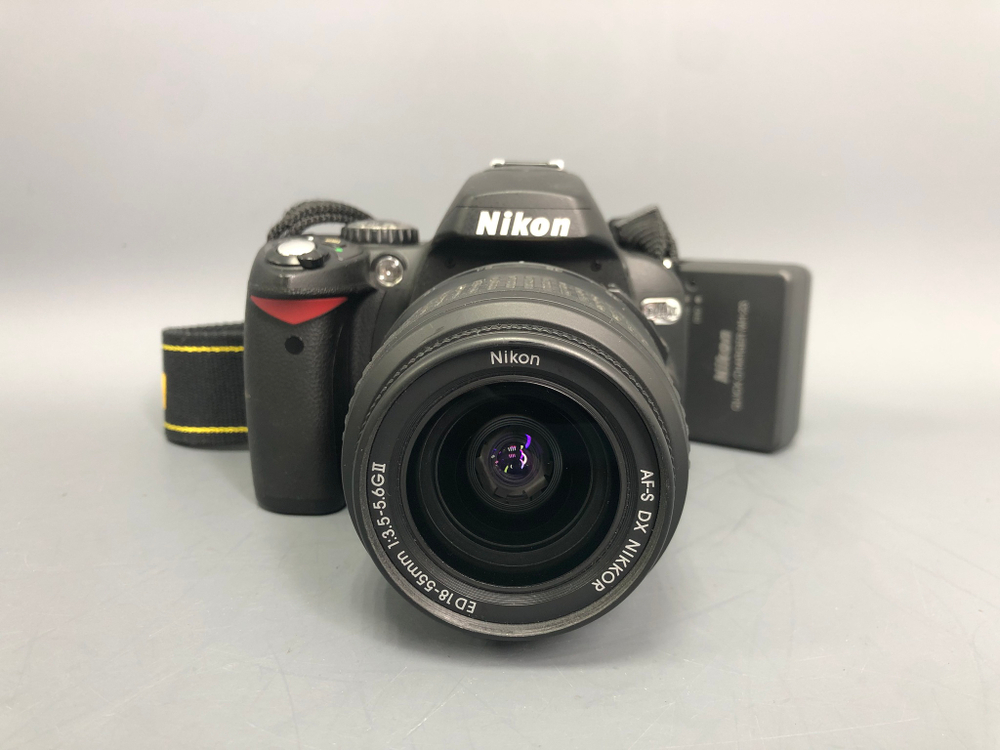Nikon D40X Kit 18-55mm 1.600 кадров