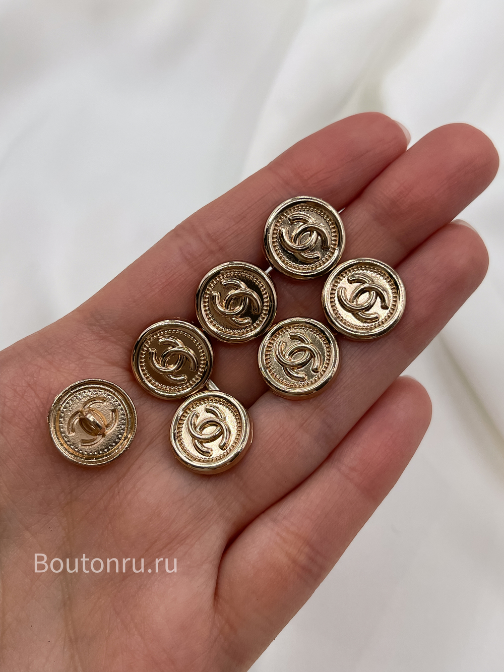 Пуговицы Шан. золотистые
