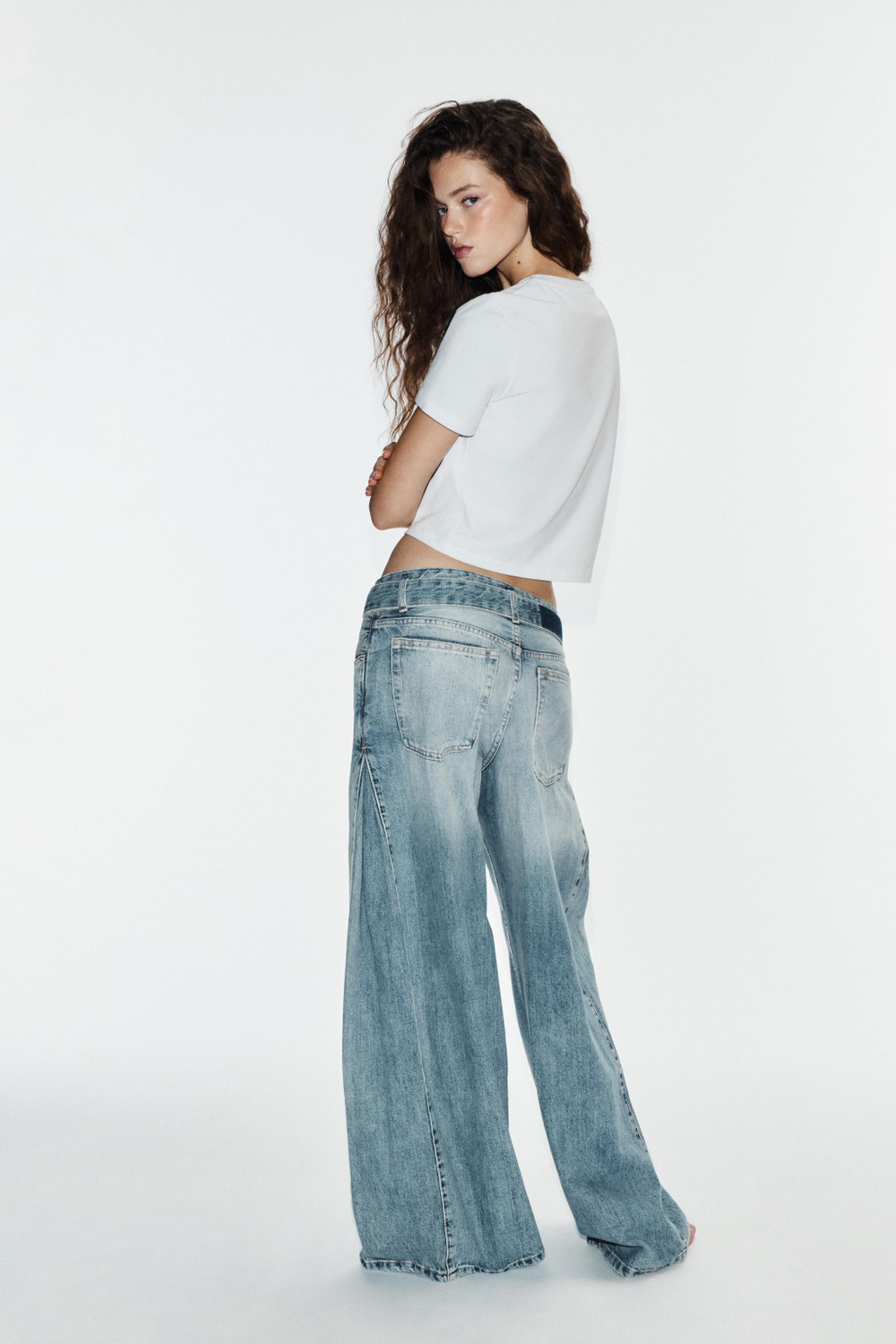 ДЖИНСЫ TRF СО СРЕДНЕЙ ПОСАДКОЙ И ПОЯСОМ — ZARA
