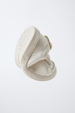 ZARA КОЖАНЫЕ КРОССОВКИ С РЕМЕШКАМИ BAREFOOT, БЕЛЫЙ