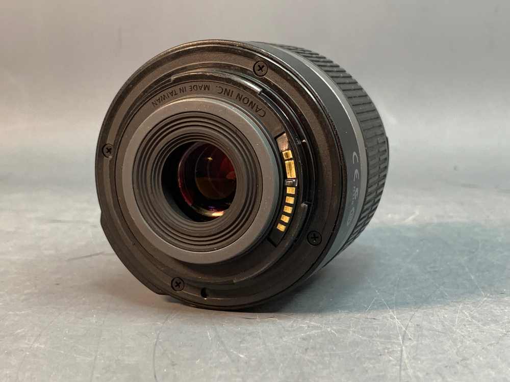 Canon EOS 650D Kit 18-55mm IS 5.735 кадров