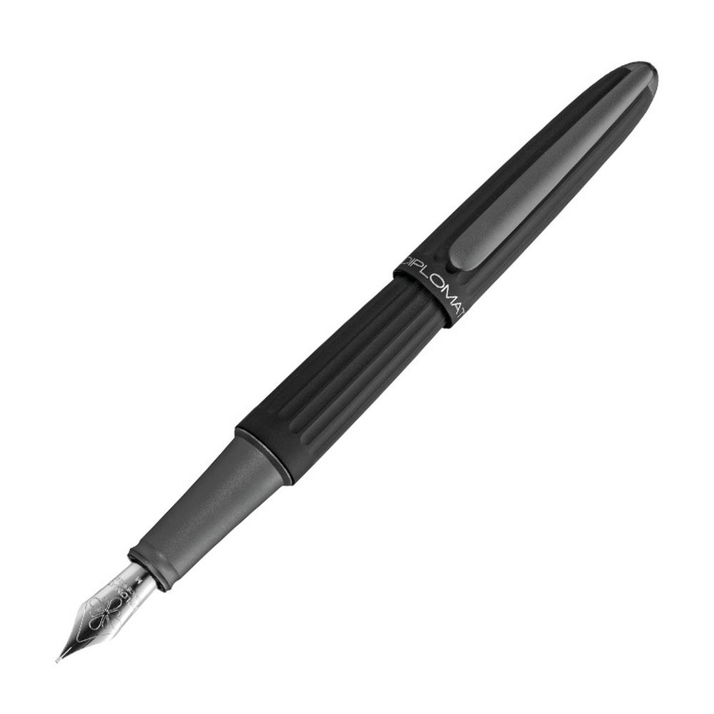 Перьевая ручка Diplomat Aero black F (D40301023)
