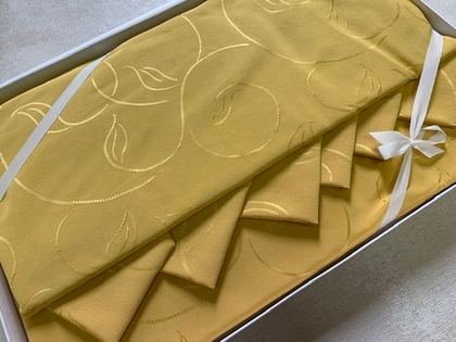 Скатерть 170х280 и 12 салфеток Gamba 9259 Oro золотая