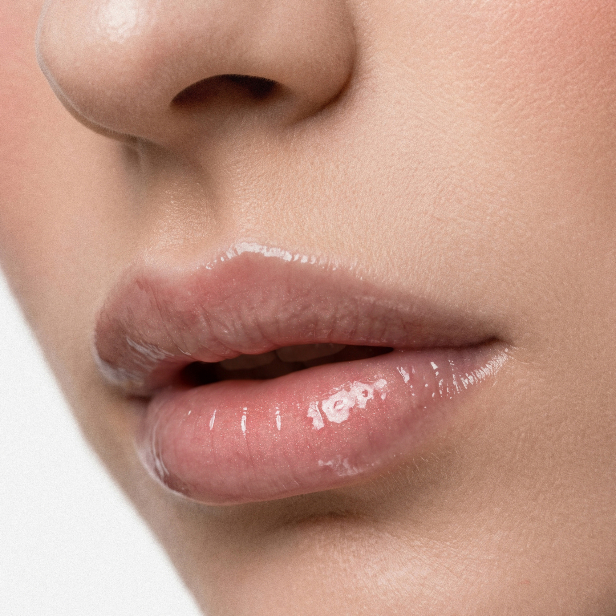 Блеск для губ LIP GLOSS MADE IN DANCE 4 мл