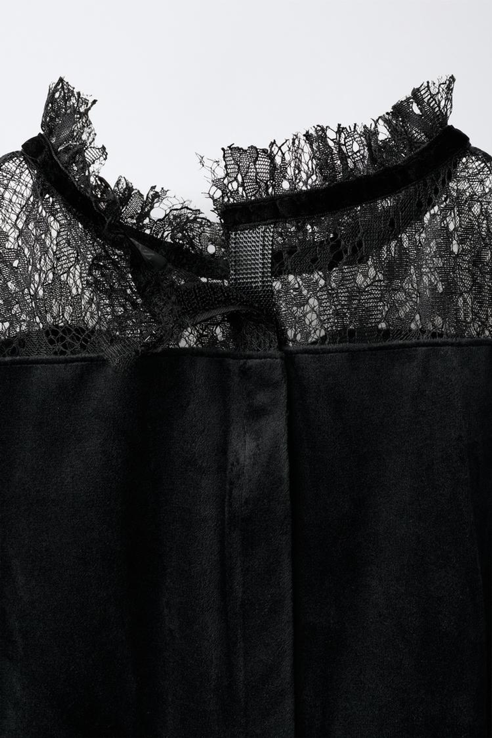 ZARA ПЛАТЬЕ-КОСТЮМ ВЕДЬМЫ С КРУЖЕВОМ И ТЮЛЕМ, ЧЕРНЫЙ