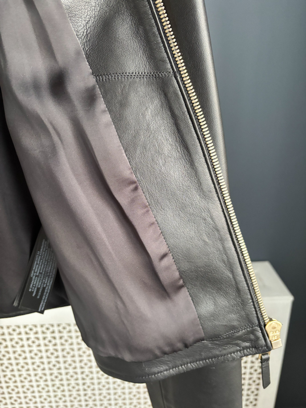 Кожаная куртка Massimo Dutti, XS