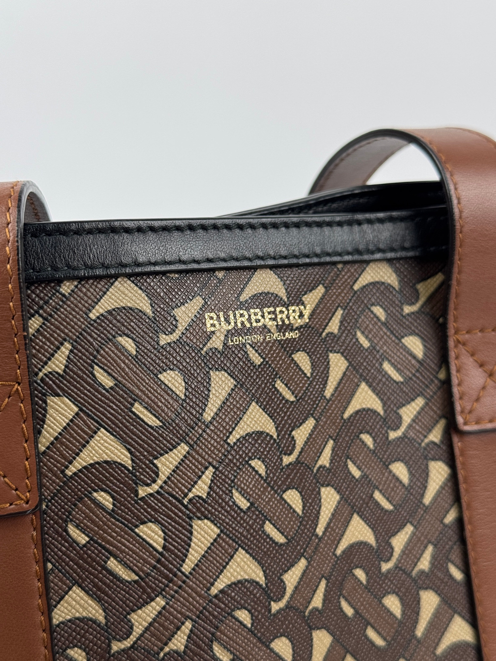 Сумка Burberry