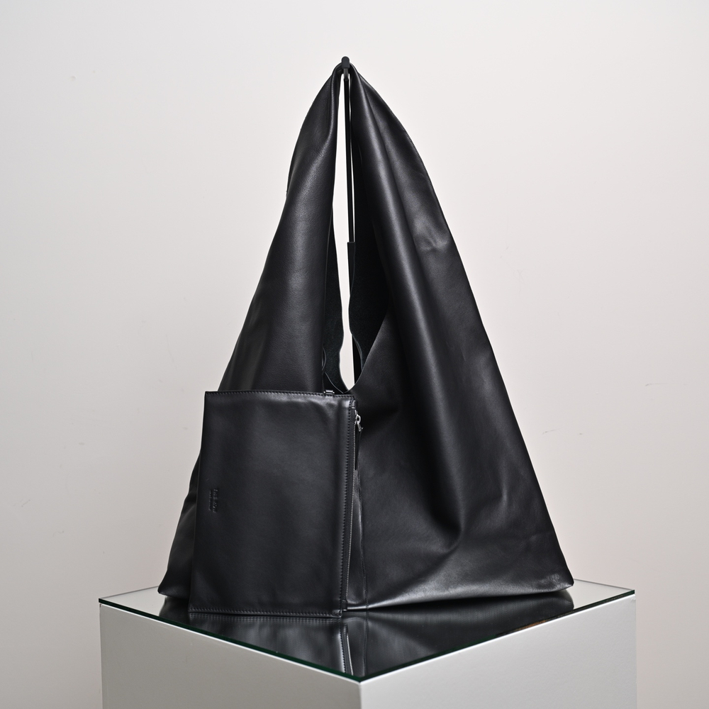 Женская сумка The Row Bindle 3 — чёрная — фото 3