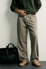 БРЮКИ ЧИНОС RELAXED FIT СО СКЛАДКАМИ — ZARA · 6887/452