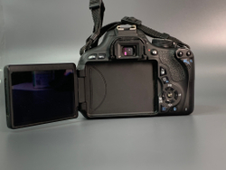 Canon 600D Kit 18-55mm 3.5-5.6 IS STM 24.900 кадров.