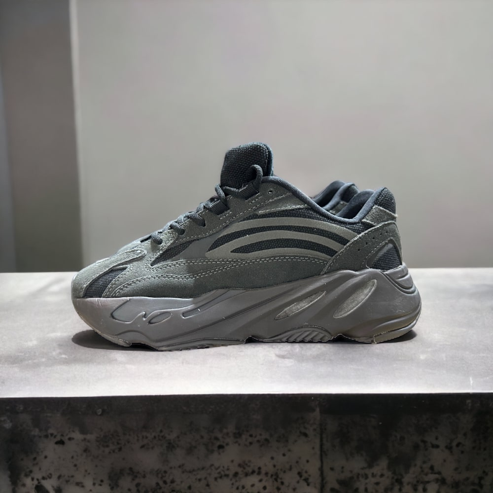 Adidas Yeezy Boost 700 V2 • Black Gray