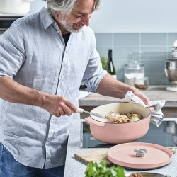 KitchenAid Чугунная кастрюля 22 см 3,3 л розовая EAN 4894871026421