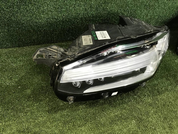 Фара левая Volvo XC90 2 (2014-2019) Full LED