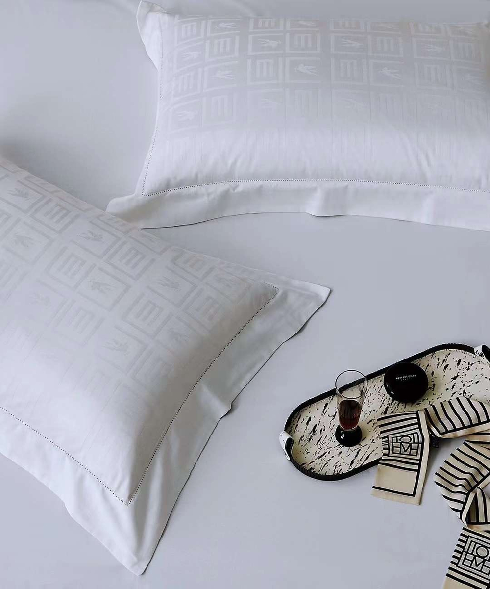 Комплект для сна Etro Base White сатин-жаккард