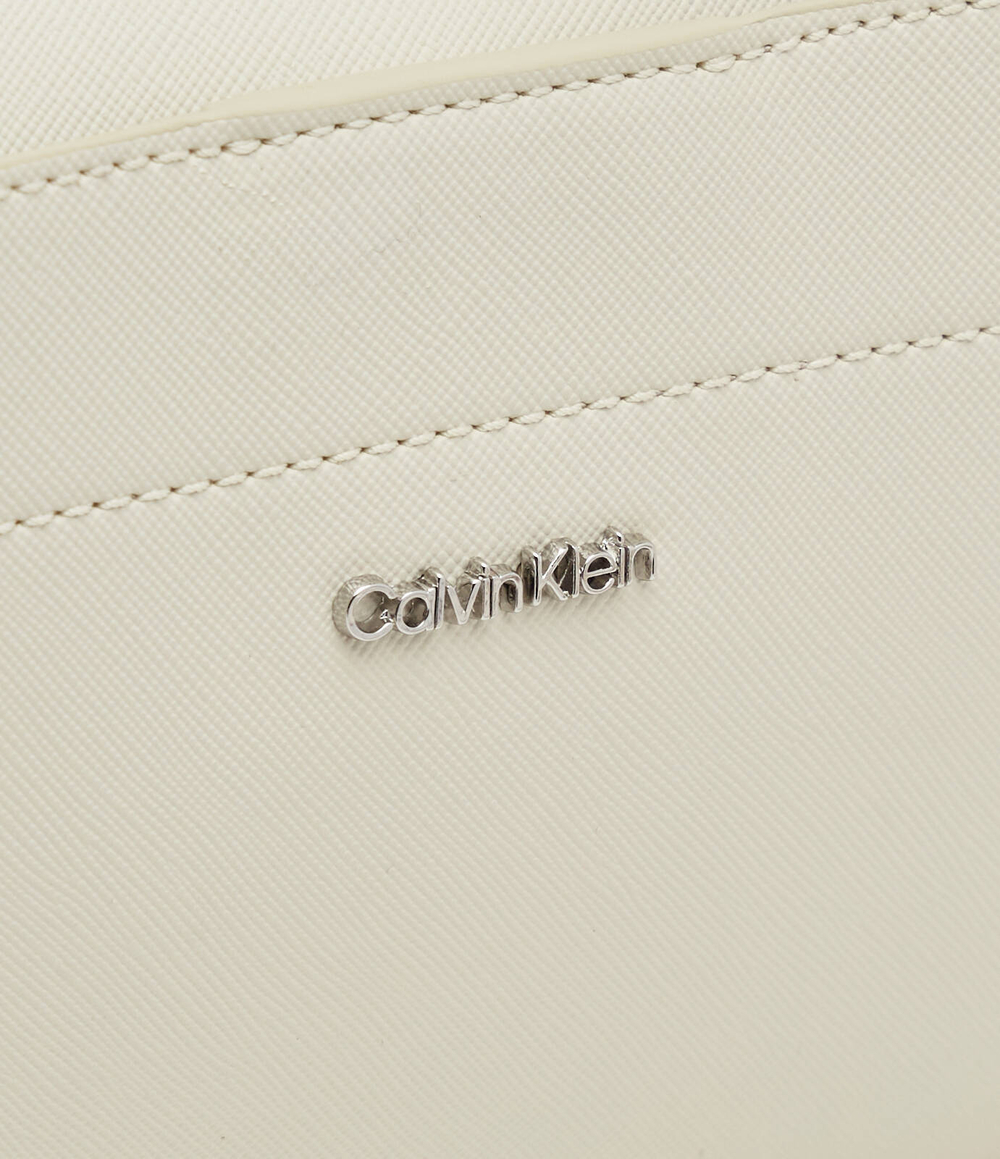 Сумка через плечо Calvin Klein - бежевый(K60K611680)