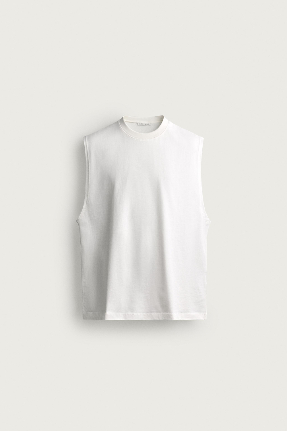 МАЙКА С ЭФФЕКТОМ ПОТЕРТОСТИ — ZARA