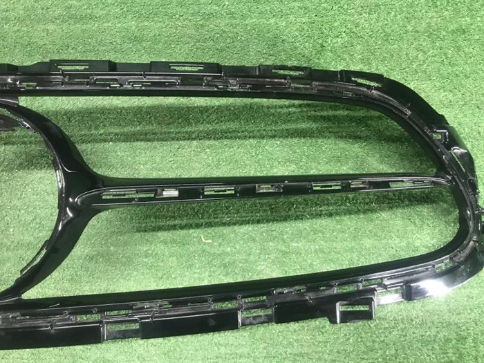 Накладка решетки радиатора Mercedes E W213 (20-23)